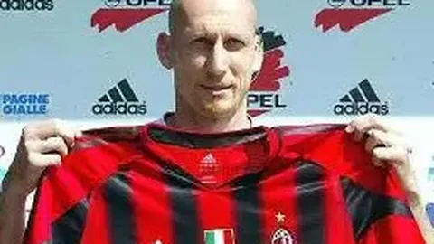 C罗双响创纪录 利雅得胜利3-1击败亚冠对手